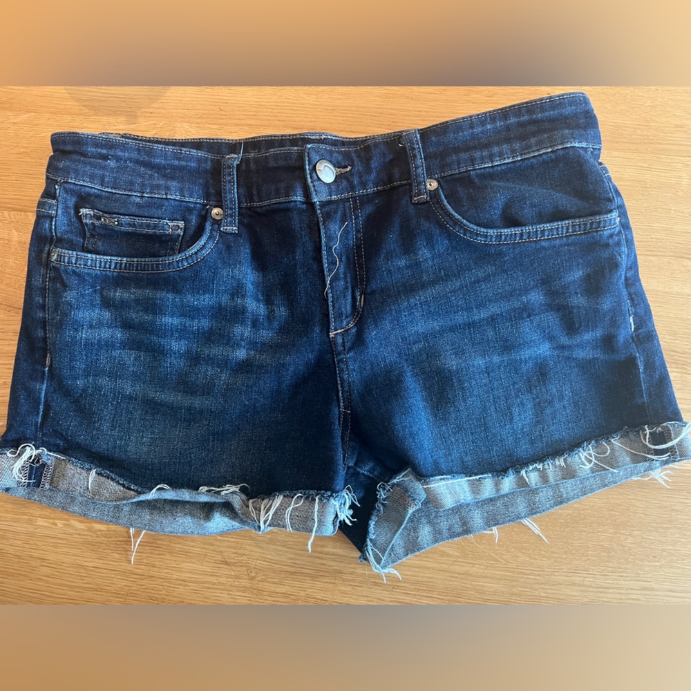 Joe’s Jeans - The Best Friend raw cuff shorts - size 29